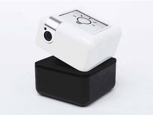 plen_cube_palm_sized_personal_assistant_robot_2