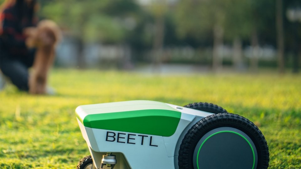 beetl-robot-collect-poop-job
