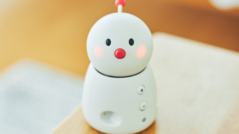 snowman-robot-bocco-emo-cute-robot-ces2020