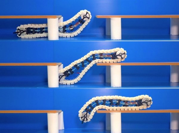 robot-worm-air-climbing