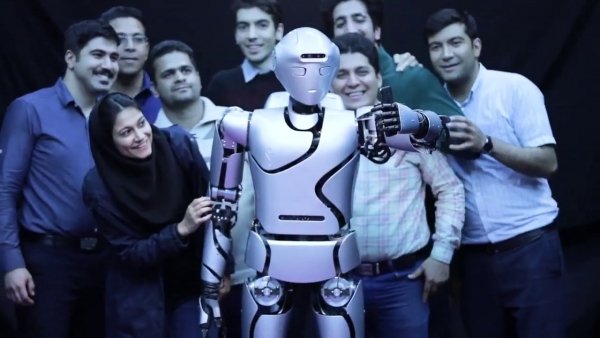 surena-iv-robot-humanoid